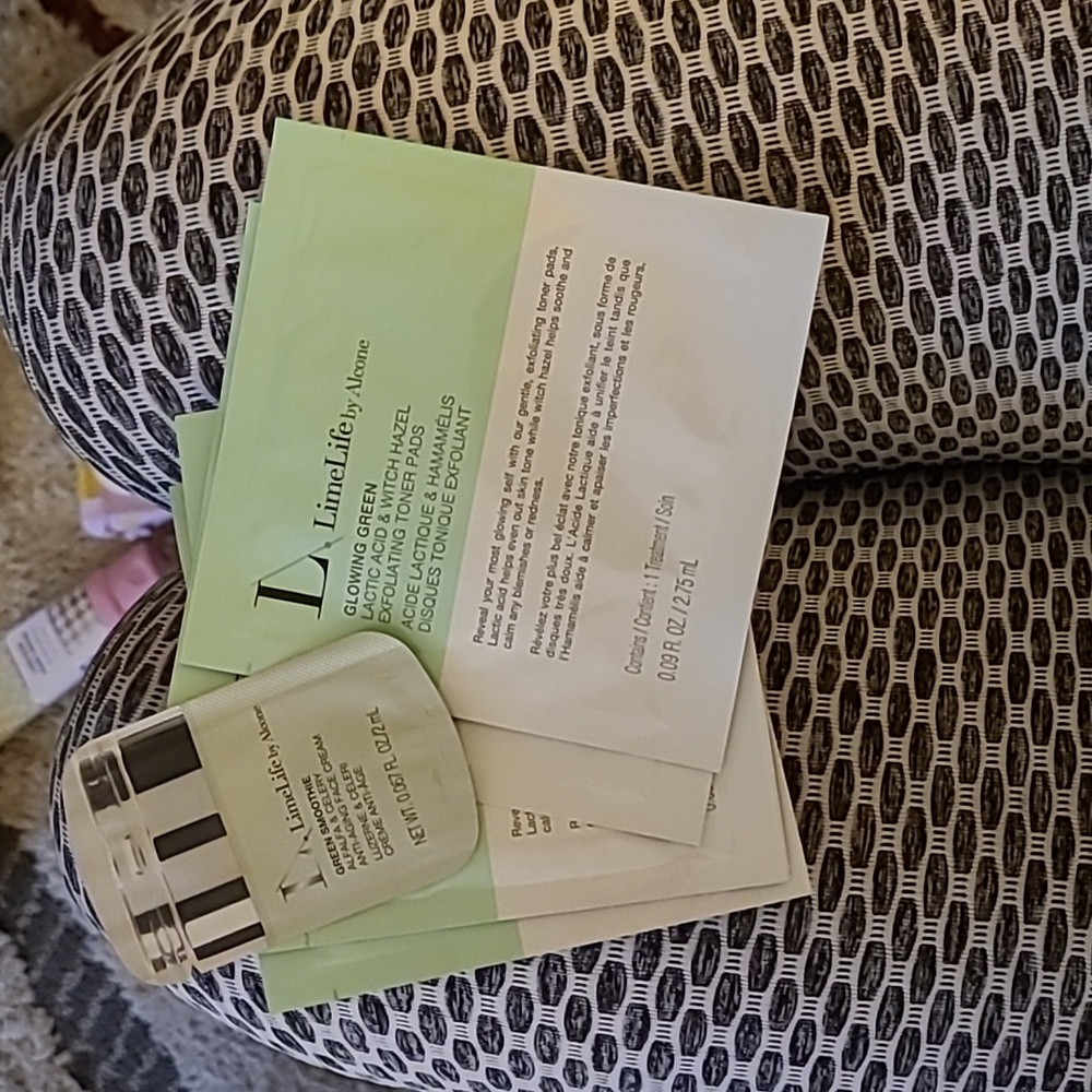 Face cream and toner pads